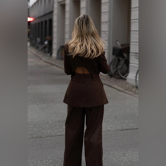 NA-KD Brown Tailored Cut Out Blazer - Picture 3 of 10